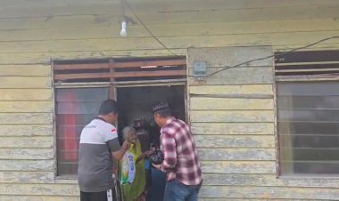 Polres Lingga Hadir untuk Masyarakat lewat Program Jumat Berkah Kapolres Lingga