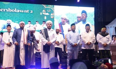 KAPOLDA KEPRI HADIRI KEPRI BERSHOLAWAT BERSAMA HABIB SYECH DAN PARA HABIB TERKEMUKA DI MASJID AGUNG RAJA HAMIDAH