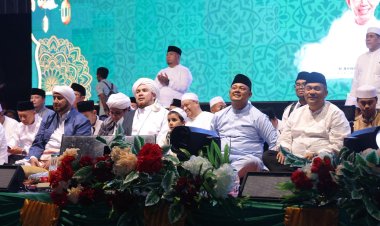 KAPOLDA KEPRI HADIRI KEPRI BERSHOLAWAT BERSAMA HABIB SYECH DAN PARA HABIB TERKEMUKA DI MASJID AGUNG RAJA HAMIDAH