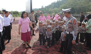 TK Kemala Bhayangkari 10 Lingga Kunjungi Polres Lingga, Anak-Anak Disambut Hangat dan Antusias