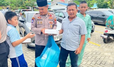 Polsek Lubuk Baja Laksanakan Jumat Berkah di Masjid Darul Hikmah untuk Pererat Silaturahmi dengan Masyarakat