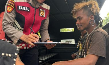 DITSAMAPTA POLDA KEPRI TINDAK PELANGGAR PERDA TENTANG KETERTIBAN SOSIAL: 20 PENGAMEN / ANAK PUNK JALANI SIDANG TIPIRING