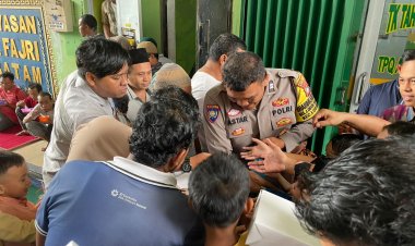 Jumat Berkah Polsek Lubuk Baja: Polri Hadir untuk Berbagi dan Menjalin Silaturahmi