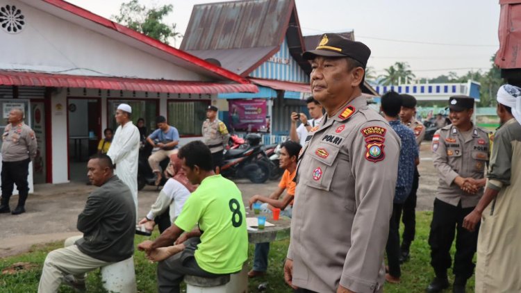 Personel Gabungan Polres Lingga Amankan Kegiatan Penyampaian Aspirasi Penambang Timah Rakyat Kabupaten Lingga