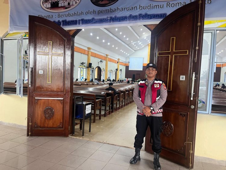 Polsek Bengkong Gelar Minggu Kasih Kamtibmas di Gereja HKBP Estomihi Tanjung Buntung, Wujudkan Sinergi dan Rasa Aman di Tengah Jemaat