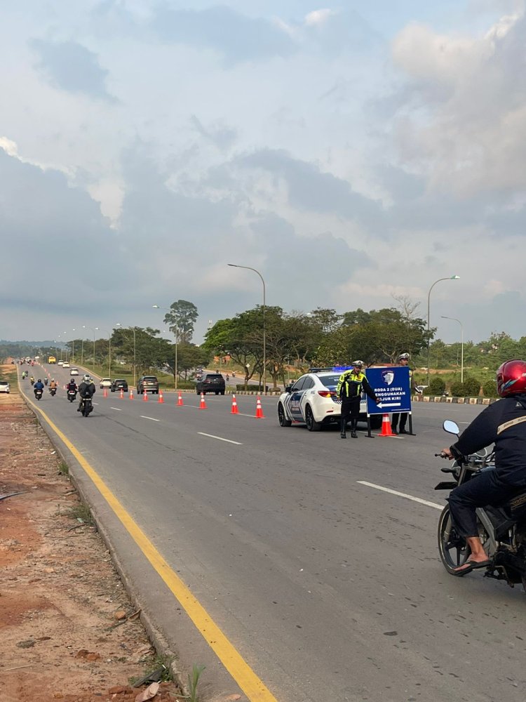 Kanalisasi Satlantas Polresta Barelang Dorong Budaya Tertib Menggunakan Lajur Kiri