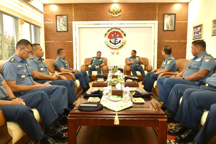 KODAERAL IV TERIMA COURTESY CALL TIM SOSIALISASI PENDIDIKAN DAN DOKTRIN TNI AL