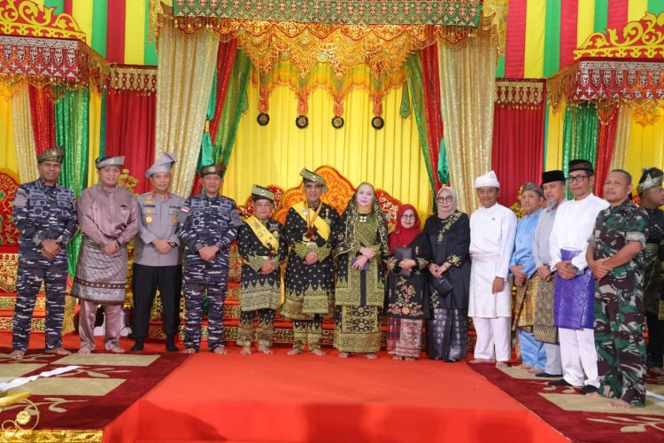 KAPOLDA KEPRI HADIRI PENGANUGERAHAN GELAR DATOK SERI DIWANGSA WIRA PERDANA UNTUK KETUA MPR RI