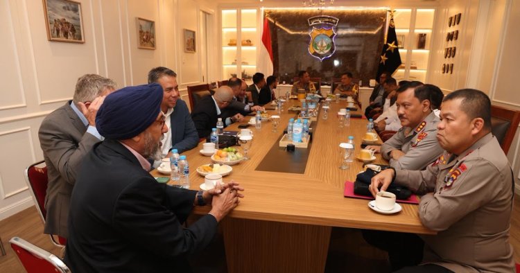 KAPOLDA KEPRI TERIMA KUNJUNGAN KEHORMATAN IFLEC PERKUAT SINERGI PEMBERANTASAN KEJAHATAN LINTAS NEGARA