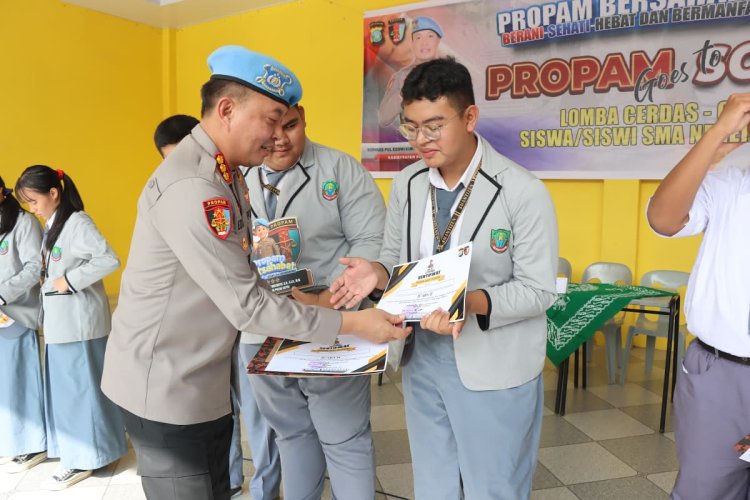 POLDA KEPRI GELAR LOMBA CERDAS CERMAT “PROPAM BERSAHABAT GOES TO SCHOOL” DI SMA NEGERI 3 BATAM