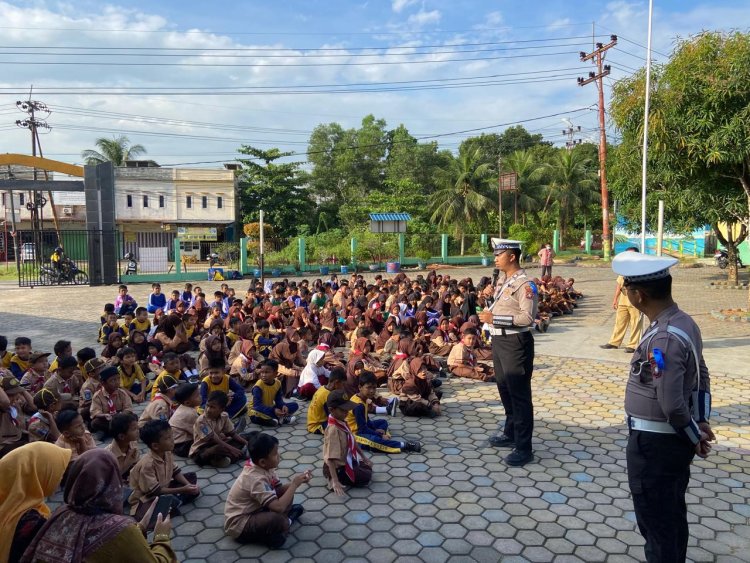 Satlantas Polres Bintan Edukasi Rambu Lalu Lintas di Sekolah, Bagian dari Operasi Zebra Seligi 2025