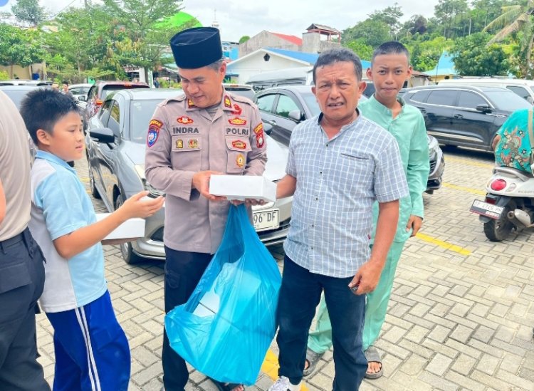 Polsek Lubuk Baja Laksanakan Jumat Berkah di Masjid Darul Hikmah untuk Pererat Silaturahmi dengan Masyarakat