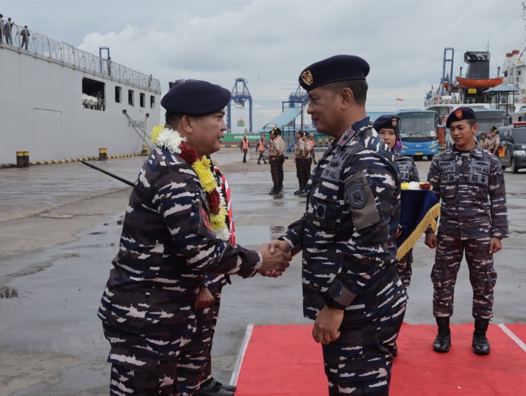 Kodaeral IV Sambut Kedatangan Peserta PPKM 2025 Menggunakan KRI dr. Soeharso-990