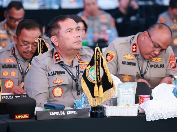 KAPOLDA KEPRI HADIRI GELAR APEL KASATWIL TAHUN 2025, KAPOLRI TEKANKAN SEMANGAT POLRI UNTUK TINGKATKAN PELAYANAN MASYARAKAT