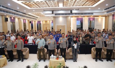 POLDA KEPRI GELAR PELATIHAN PENINGKATAN KEMAMPUAN FUNGSI TEKNIS HUMAS 2025