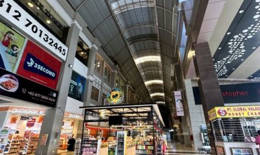 Batam Kian Dijejali Mal Raksasa: Surabaya Belanja Modern Kian Diminati Turis dan Warga Lokal