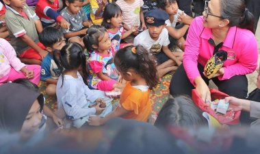Ketua Umum Bhayangkari Tinjau Pengungsi Banjir di Aceh Tamiang