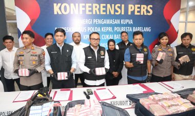 DITRESKRIMSUS POLDA KEPRI GELAR KONFERENSI PERS TERKAIT DUGAAN PELANGGARAN ADMINISTRATIF KEPABEANAN
