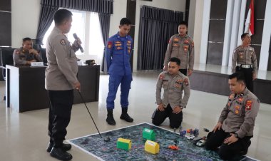 Polres Lingga Gelar Tactical Floor Games Operasi Lilin Seligi 2025