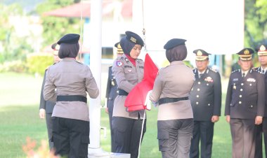 POLDA KEPRI GELAR UPACARA PERINGATAN HARI IBU KE-97 TAHUN 2025: PEREMPUAN BERDAYA DAN BERKARYA MENUJU INDONESIA EMAS 2045