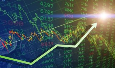 IHSG Menguat Tipis di Tengah Fenomena 'Window Dressing', Pasar Kripto Justru Terkoreksi di Malam Natal