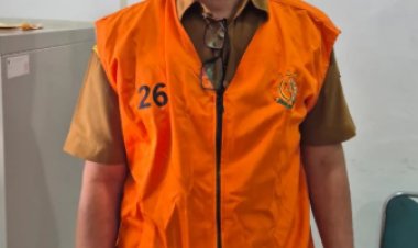 TEGANYA! Di Balik Isak Tangis Korban Banjir, Pejabat Ini Malah "Pesta" Makan Uang Bantuan