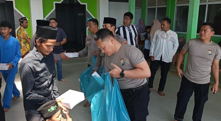 Polsek Lubuk Baja Gelar Jumat Berkah di Masjid Nurul Iman, Wujud Kepedulian dan Silaturahmi dengan Warga