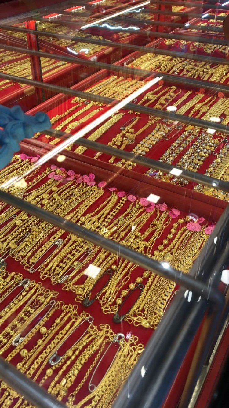 Harga Emas Antam Meroket, Cetak Rekor Tertinggi di Tengah Ketidakpastian Global