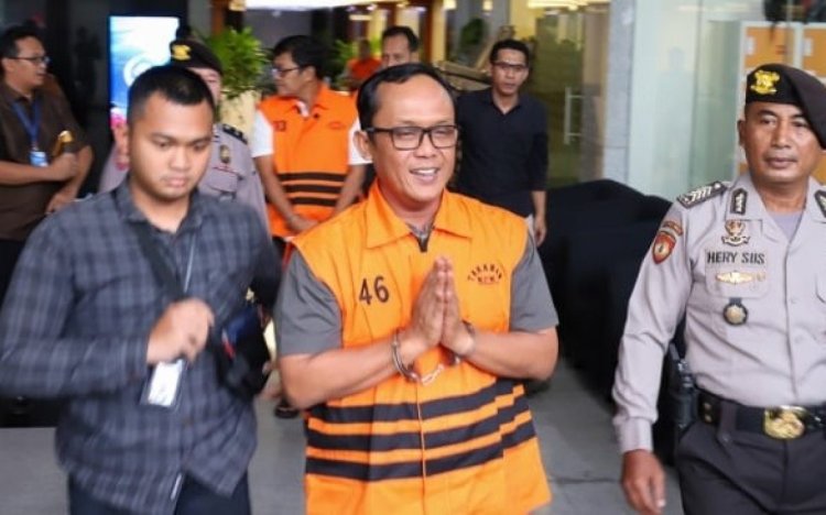 KORUPSI PILKADA: Bupati Lampung Tengah Ditangkap KPK, Diduga Gunakan Suap Rp 5,25 Miliar untuk Lunasi Utang Kampanye