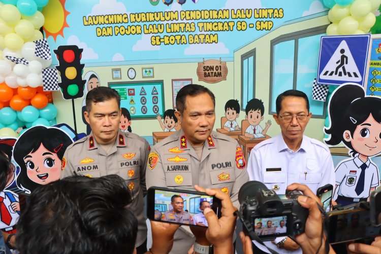 POLDA KEPRI BERSAMA PEMKO BATAM LAUNCHING KURIKULUM PENDIDIKAN LALU LINTAS SEJAK DINI