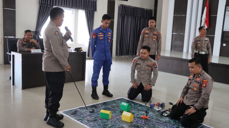 Polres Lingga Gelar Tactical Floor Games Operasi Lilin Seligi 2025