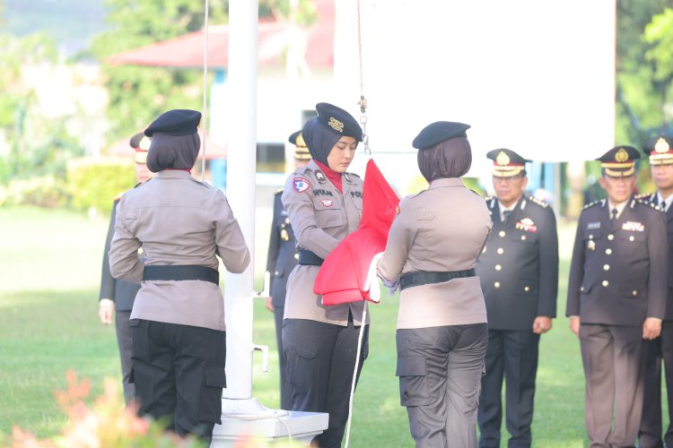 POLDA KEPRI GELAR UPACARA PERINGATAN HARI IBU KE-97 TAHUN 2025: PEREMPUAN BERDAYA DAN BERKARYA MENUJU INDONESIA EMAS 2045