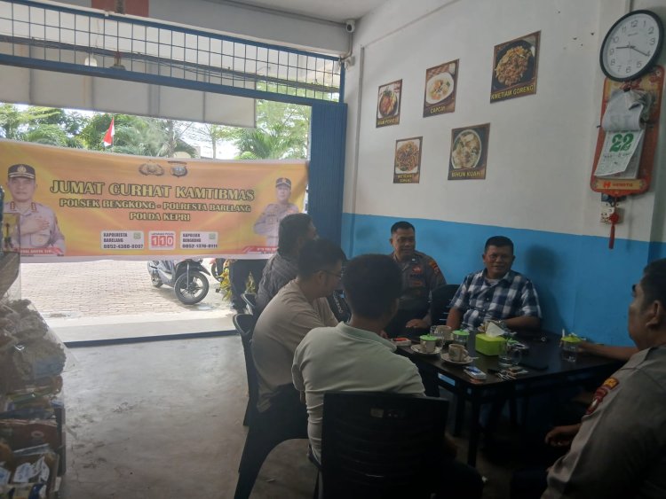 Jumat Curhat Polresta Barelang: Polsek Bengkong Ajak Warga Perkuat Sinergitas Menjelang Natal dan Tahun Baru