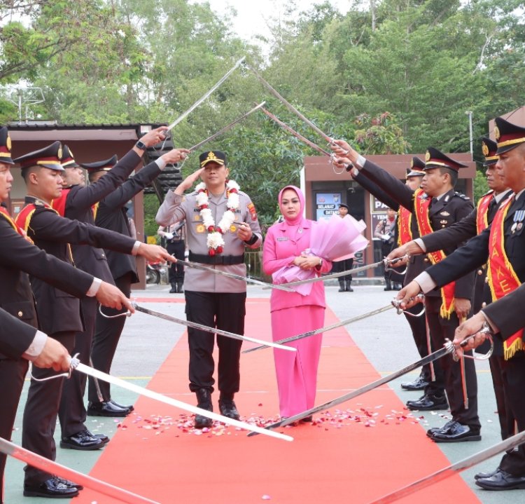 Polresta Barelang Laksanakan Rangkaian Tradisi Serah Terima Jabatan Kapolresta Barelang
