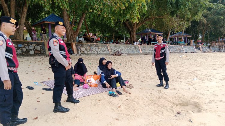 Polres Karimun Gelar Himbauan Kamtibmas dan Patroli Tempat Wisata Jelang Tahun Baru 2026