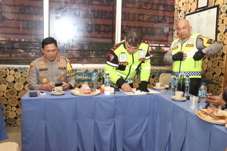 Jelang Puncak Libur Akhir Tahun, Kapolresta Barelang Turun Langsung Cek Pos Pengamanan dan Pelayanan