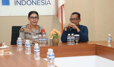 MELALUI SIARAN RRI BATAM, KABID HUMAS POLDA KEPRI DORONG KOLABORASI POLISI DAN PERS