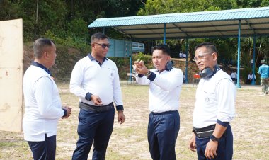 Tingkatkan Profesionalisme Prajurit, TNI AL Koarmada IV Gelar Latihan Menembak