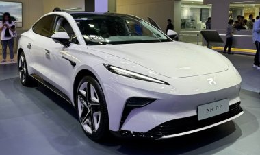 Revolusi Kendaraan Listrik 2026: Indonesia Jadi Pemain Kunci Baterai Dunia dan Lonjakan Penjualan EV