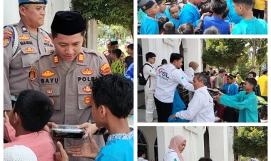 Kapolsek Batu Aji Bersama PT ASL Gelar Jumat Berkah, Bagikan Ratusan Nasi Kotak di Masjid Al-Ishlah