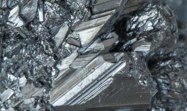 Revolusi Kendaraan Listrik: Prospek Cerah Trading Saham Komoditas Nikel dan Tembaga Indonesia