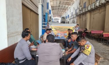 Polsek Bengkong Gelar Jumat Curhat Kamtibmas Bersama Warga Bengkong Laut