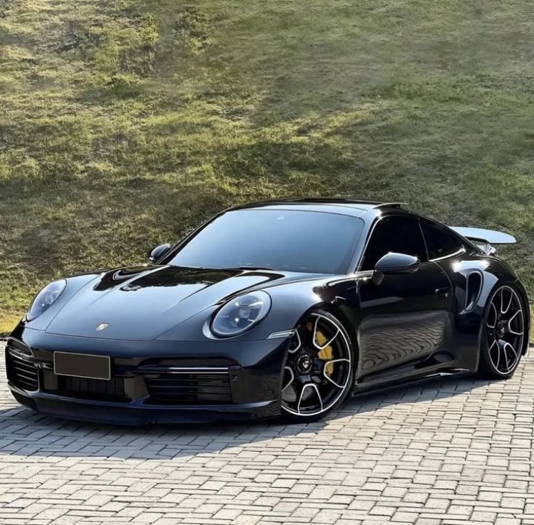 Era Baru Porsche 2026: Dari 911 Turbo Hybrid hingga Dominasi SUV Listrik