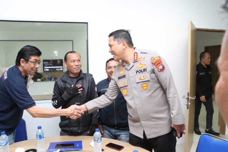 Polresta Barelang Gelar Ngopi Bareng Bersama Komunitas Driver Online Kota Batam Perkuat Sinergi Kamtibmas