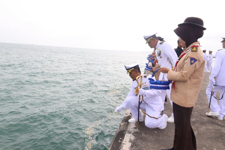 TNI AL Kodaeral IV Gelar Upacara Hari Dharma Samudera 2026 dan Tabur Bunga di Batam