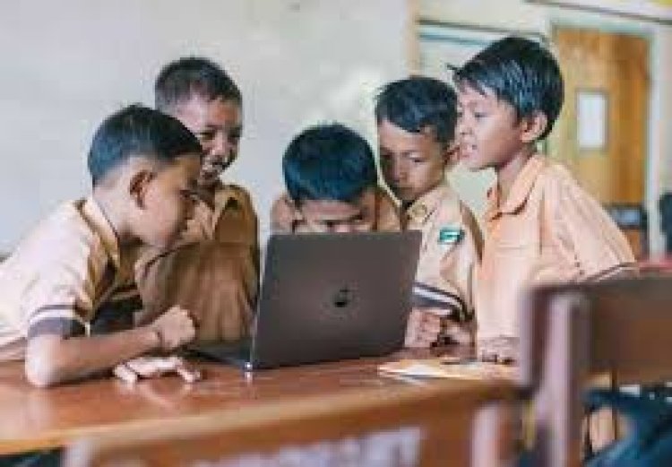 Revolusi Digital di Sektor Pendidikan Melalui Implementasi Kecerdasan Buatan dalam Pengembangan Kurikulum Personalisasi Siswa