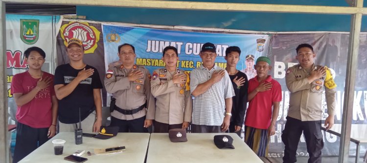 Polsek Batu Ampar Gelar Jumat Curhat Kamtibmas Bersama Warga Tanjung Sengkuang