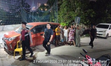 Polsek Lubuk Baja Kawal Pendistribusian Air Bersih bagi Warga Terdampak Gangguan Air di Tanjung Uma