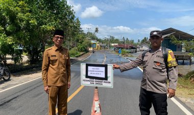 Cegah Risiko Kecelakaan, Plang Peringatan Dipasang di Jalan Terdampak Gelombang Pasang