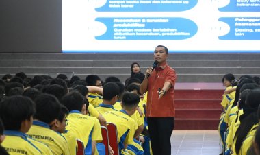 SOSIALISASI MEDIA DIGITAL KEPADA PELAJAR SMPS MAITREYAWIRA BATAM OLEH DITRESKRIMSUS POLDA KEPRI